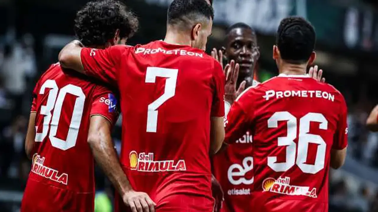 المنتخب المصري: تفاصيل إقالة المدرب وصفقة الصلح المؤثرة بين الزمالك والأهلي